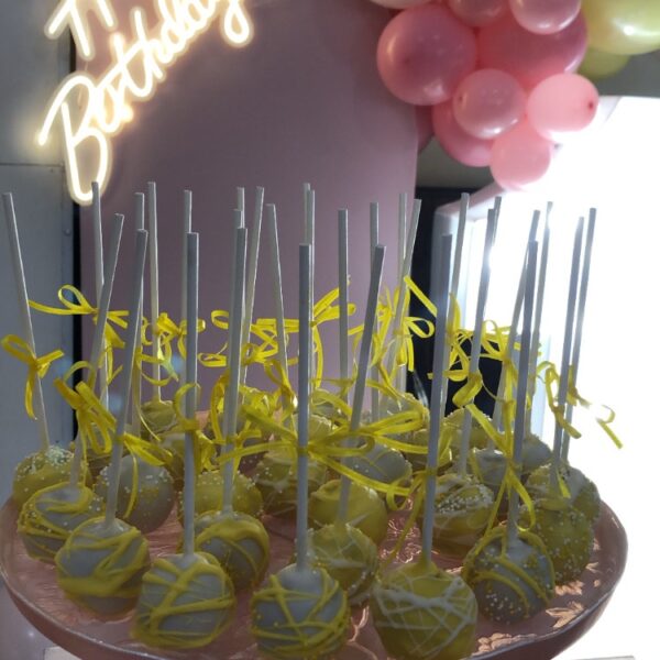 Кейк Попс Лукс