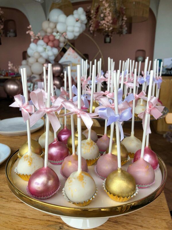 Кейк Попс Лукс