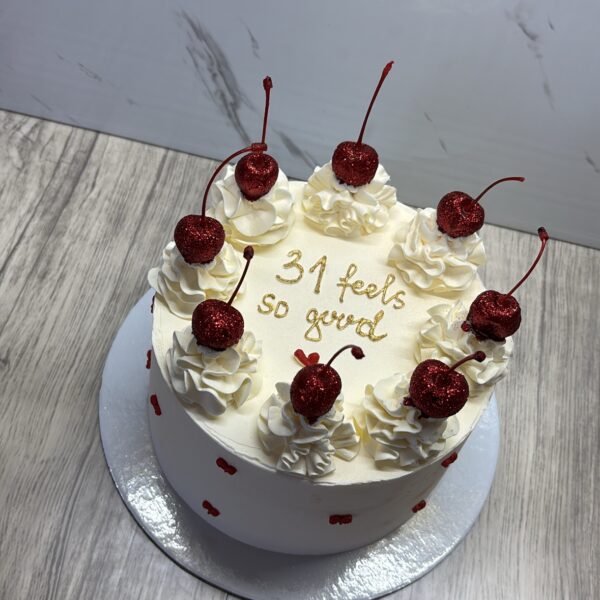 ГОЛЯМА ТОРТА ВИНТИДЖ ДИЗАЙН