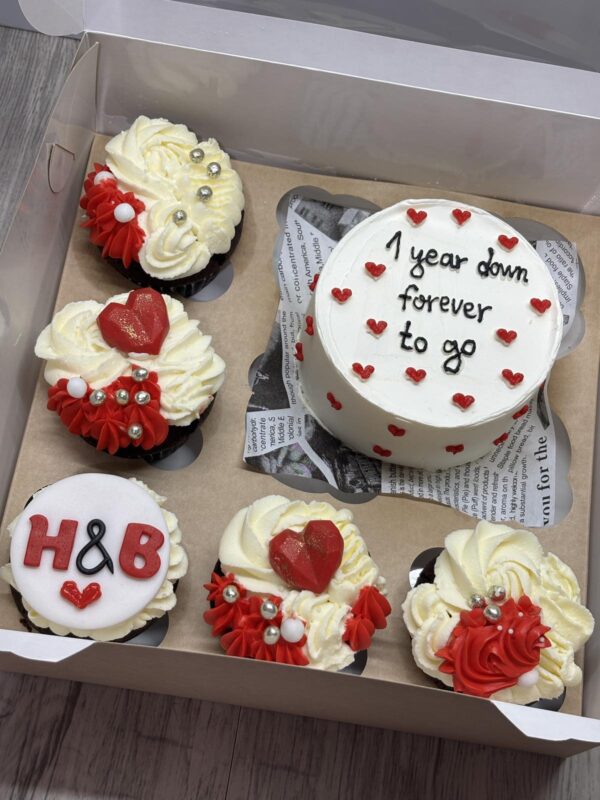 IMG-1a7f0a9da71d17488b335b70be4f7f87-V БЕНТО ТОРТА С 5 МЪФИНА