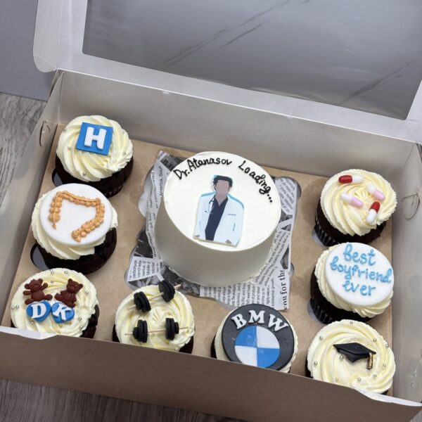 БЕНТО ТОРТА С 8 МЪФИНА