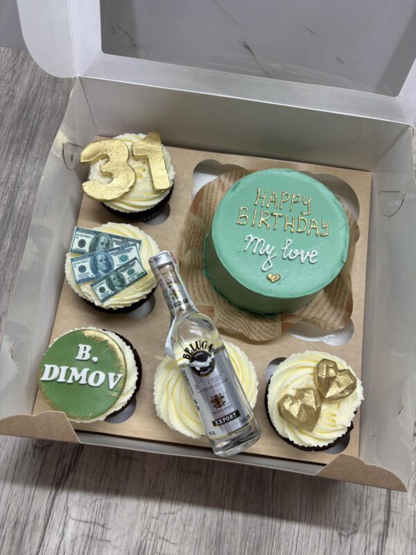 IMG-4145f9a66a9cdc04734f7b96f133b84c-V БЕНТО ТОРТА С 5 МЪФИНА