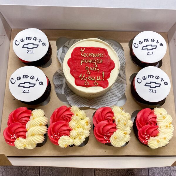 БЕНТО ТОРТА С 8 МЪФИНА