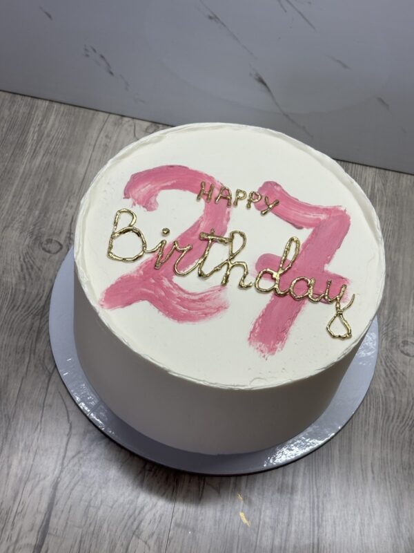 ГОЛЯМА ТОРТА СЕМПЪЛ ДИЗАЙН