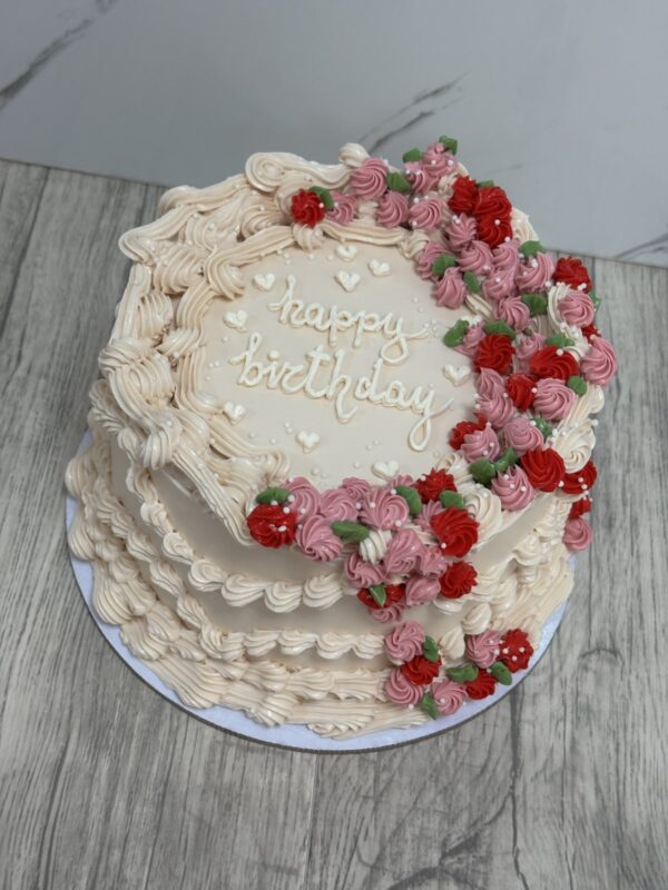 ГОЛЯМА ТОРТА ВИНТИДЖ ДИЗАЙН