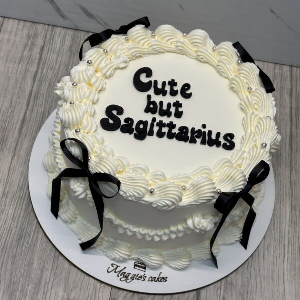 ГОЛЯМА ВИНТИДЖ ТОРТА С ПАНДЕЛКИ