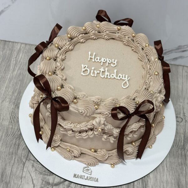 ГОЛЯМА ВИНТИДЖ ТОРТА С ПАНДЕЛКИ