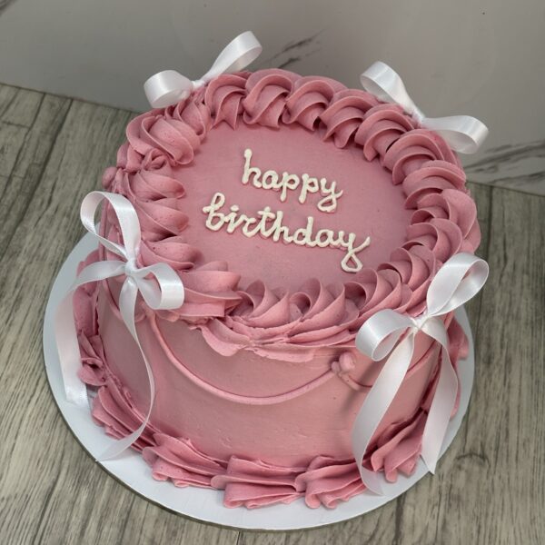 ГОЛЯМА ВИНТИДЖ ТОРТА С ПАНДЕЛКИ