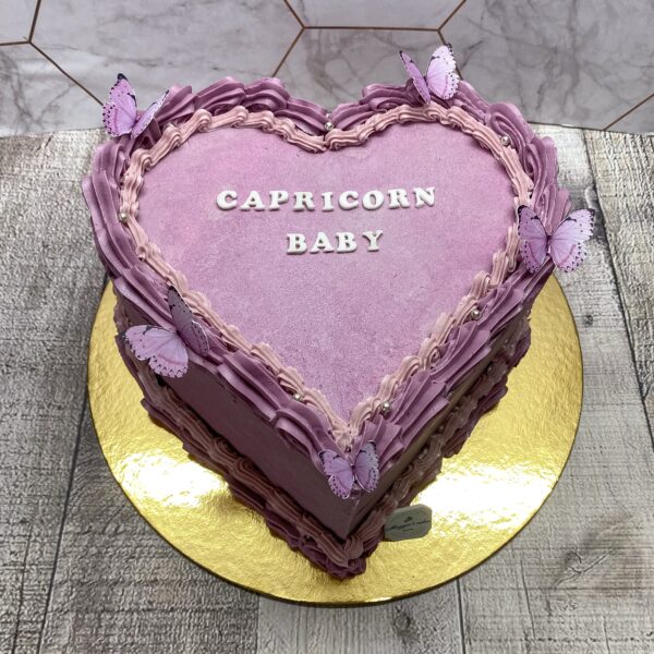 ГОЛЯМА ТОРТА ВИНТИДЖ ДИЗАЙН ФОРМА СЪРЦЕ