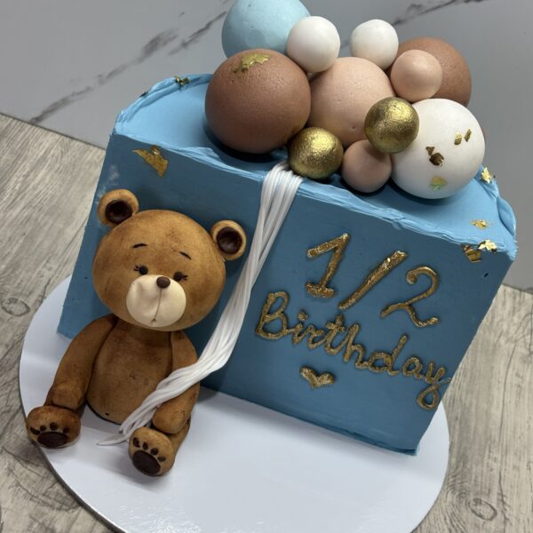 Торти за половин година